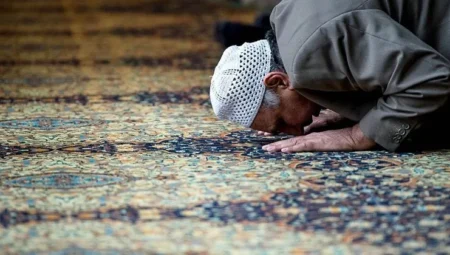 What Does It Mean to Pray in a Dream?